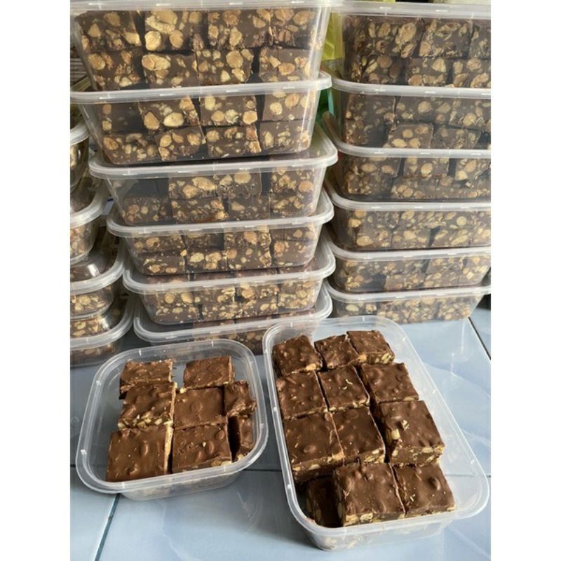 

Coklat Cokelat Patahan SilverQueen kiloan | Coklat kiloan mede almond