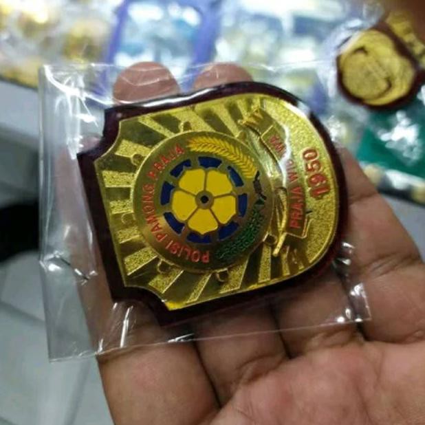 

TANDA DADA SATPOL (KODE G3995)