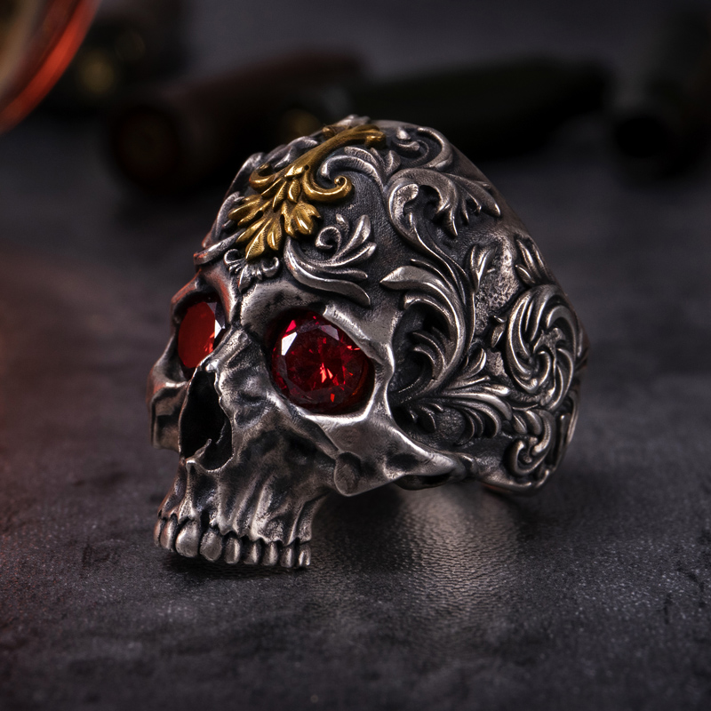 Cincin Desain Tengkorak Mata Setan Warna Merah Gaya Retro Gothic Untuk Pria