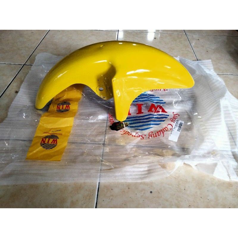 spakbor depan ninja rr merek win / spakbor depan ninja r rr slebor selebor kawasaki ninja rr r origi