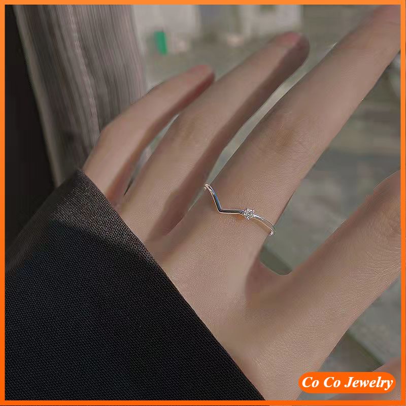 Cincin Jari Telunjuk Adjustable Bentuk V Bahan 925 Silver Aksen Berlian Gaya Korea