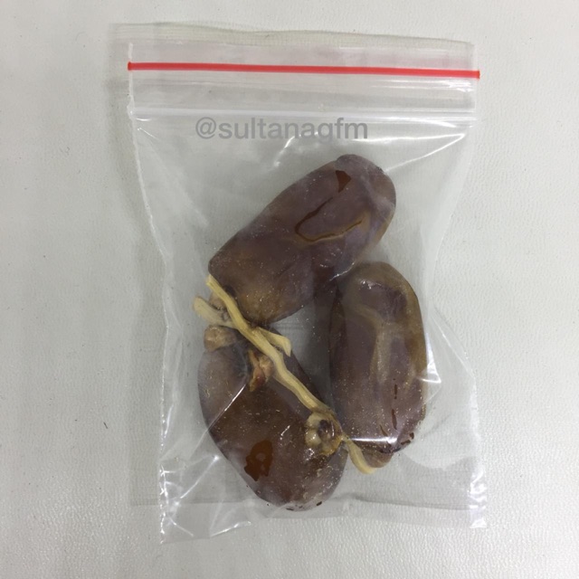 

Kurma tangkai tunisia
