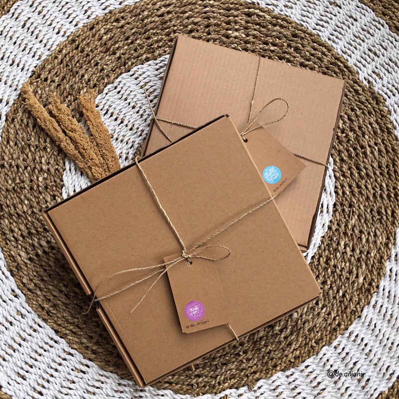 

Packing Box Special Hampers