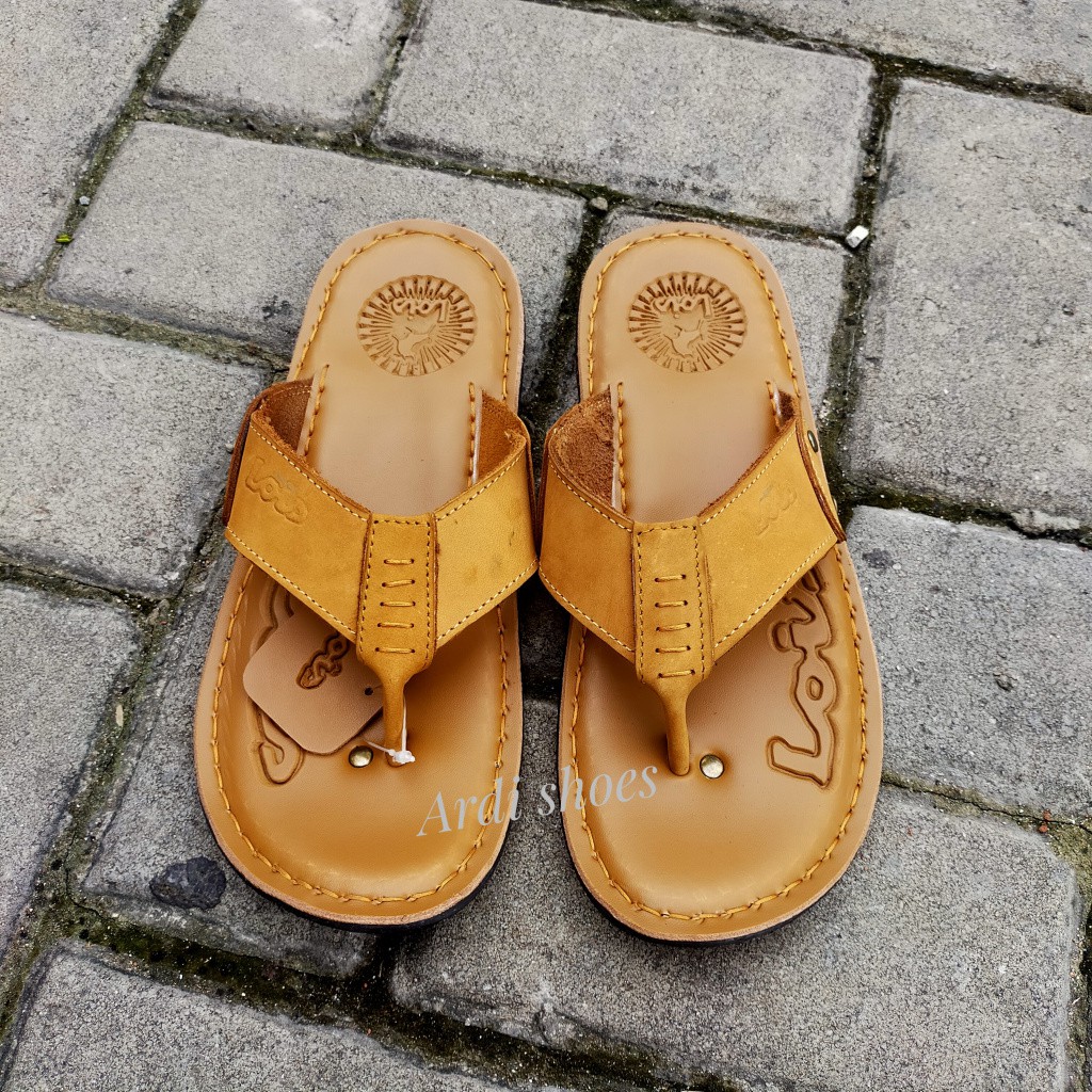 Sandal Kulit Jepit Cowok Sendal Santai Pria Casual Slop Japit Laki-laki Dewasa Warna Tan