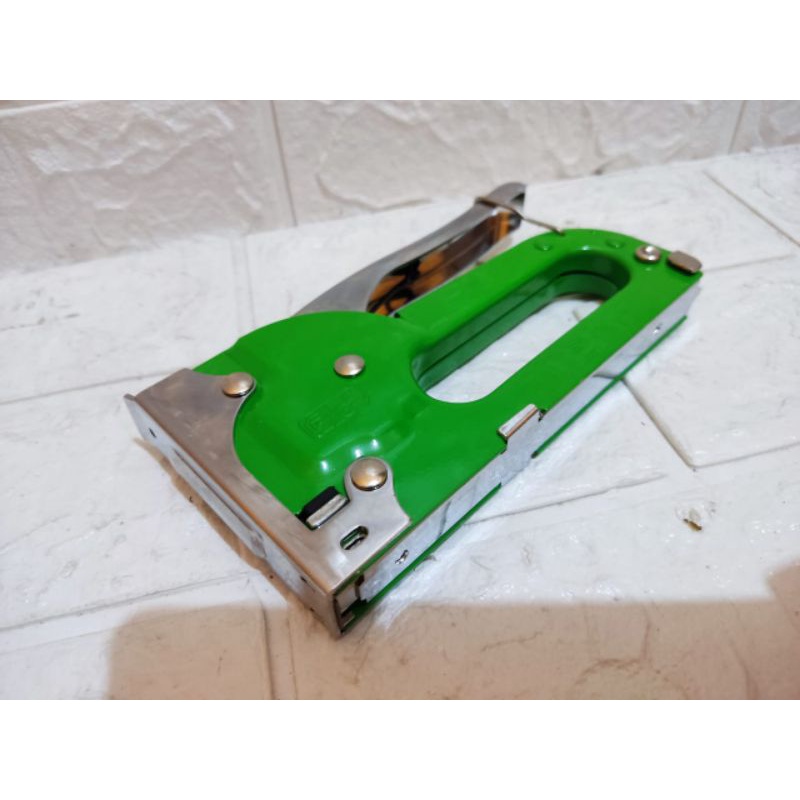 

TKR GUN TACKER/STAPLES