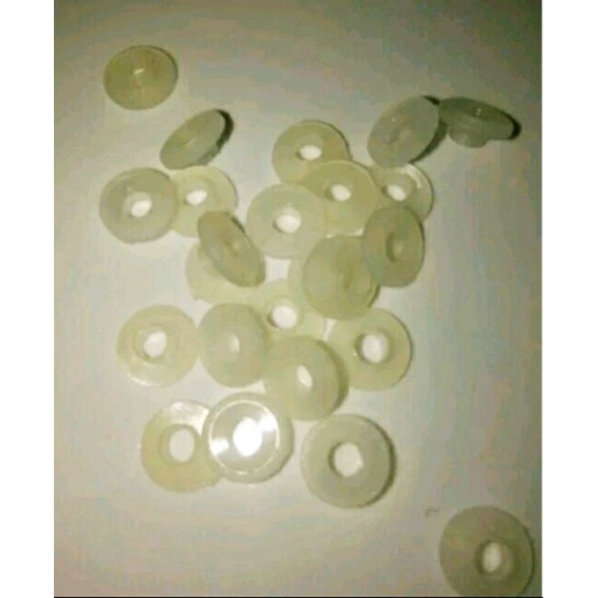 Kancing isolator transistor