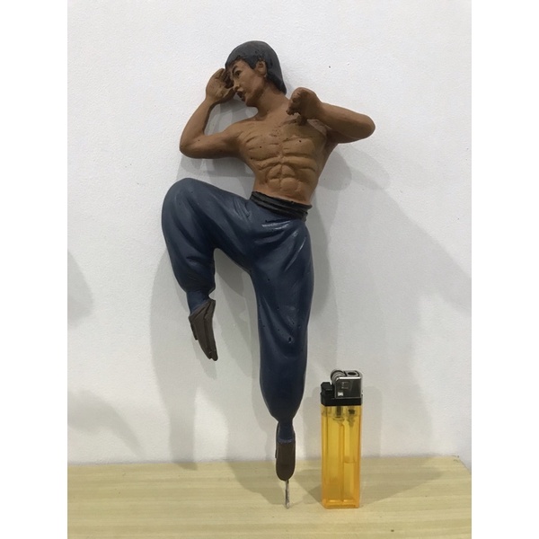 ornamen bonsai / patung bonsai bruce lee