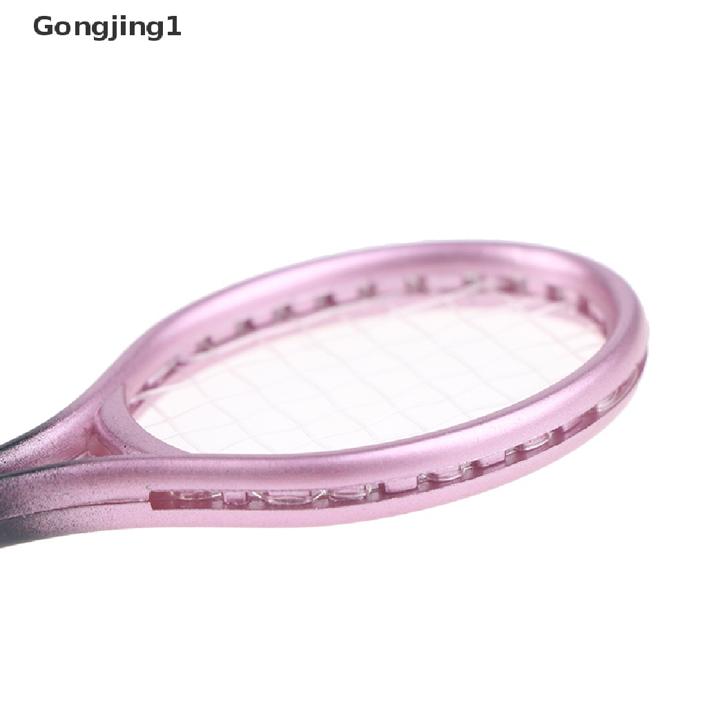 Gongjing1 1 Set Mainan Miniatur Raket Tenis Mini Skala 1 / 6 1 / 12 Untuk Dekorasi Taman / Rumah Boneka
