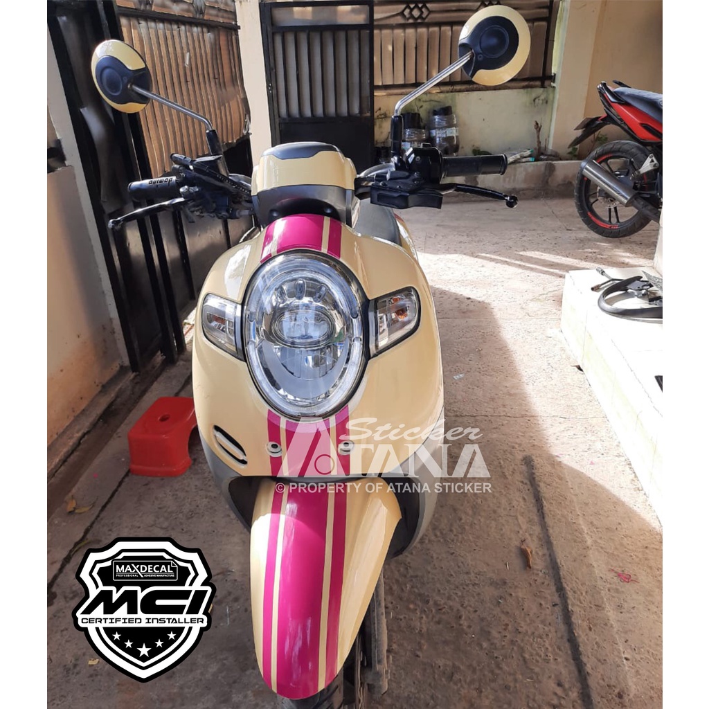 Skotlet Cream Beige Glossy Maxdecal Scotlet Krem Coklat Stiker Cokelat Metalik Sticker Gloss Kilap Decal Vinyl Meteran Roll Sepeda Motor Matic Mobil Scotlite Body Scotlight Nyala Dekorasi Kaca Background Aquarium Lantai Tiang Aksesoris Scoopy Vespa Beat