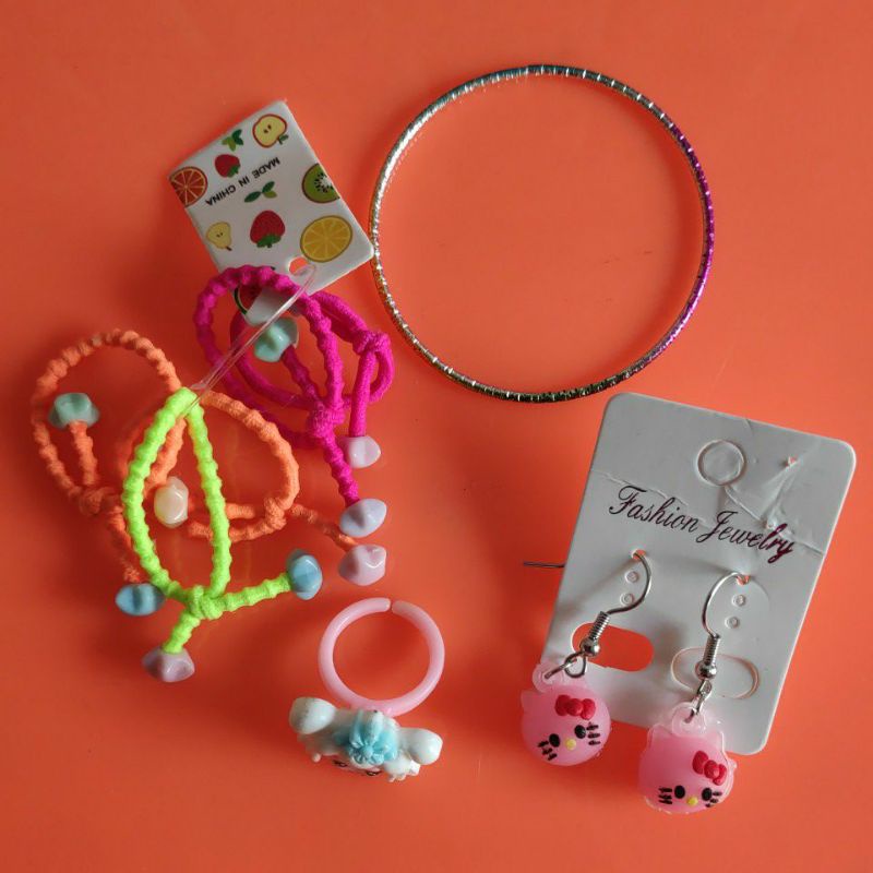 paket accessories 9 item  murah meriah karet anting gelang cincin (999)