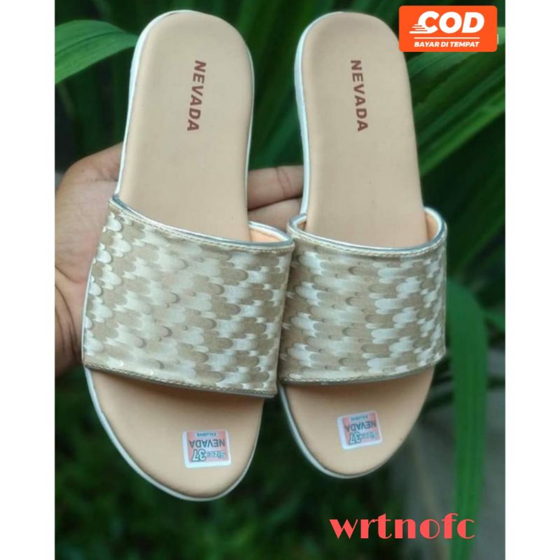 Sandal slop wanita nevada/sandal slop wanita terbaru