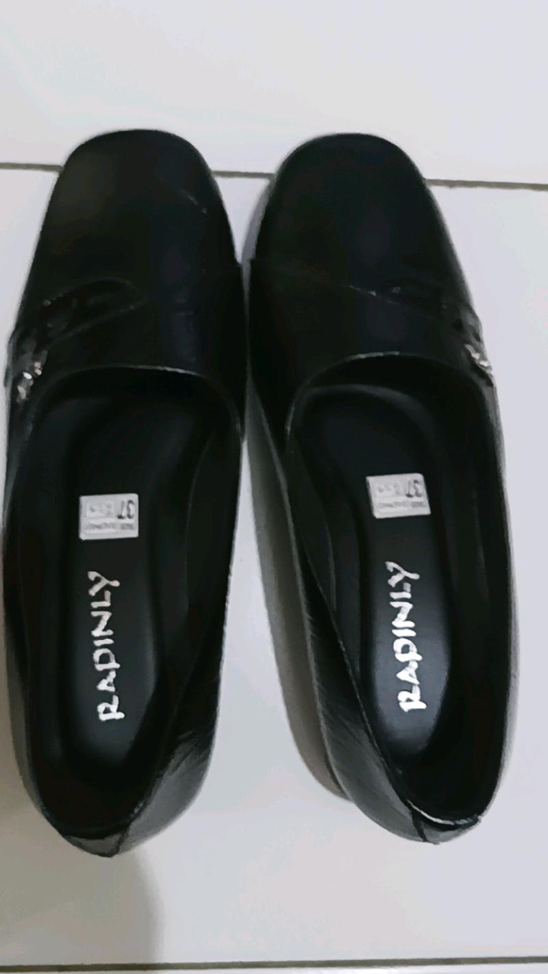 Sepatu Kerja Pantofel Wanita Kulit