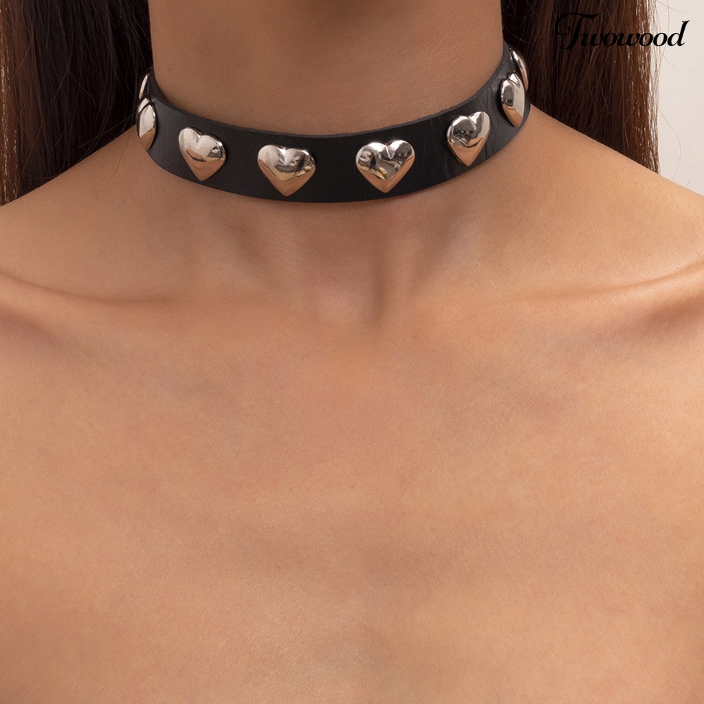 Kalung Choker Leher Bahan Kulit Imitasi Adjustable Desain Hati Gaya Gothic Untuk Wanita