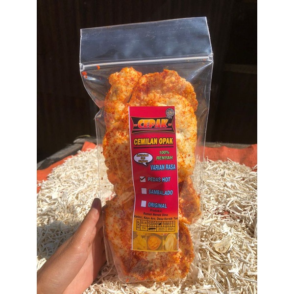 

cepak( cemilan opak )