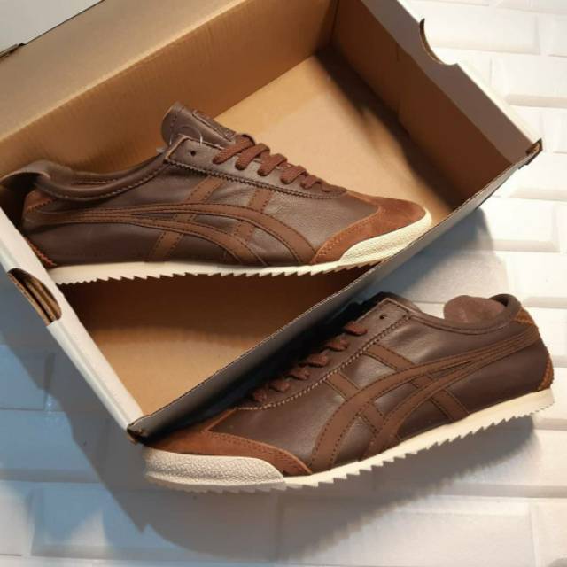 onitsuka tiger coklat