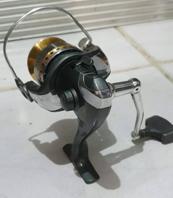 Reel puji SLR spin 1040 FD