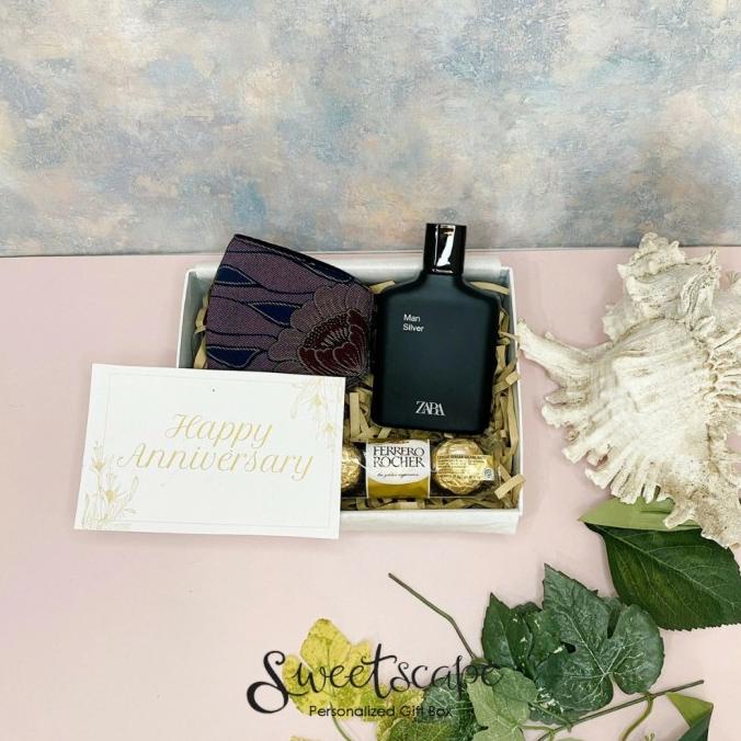 

GIFT BOX PACKAGE 211-PAKET HAMPERS 211 - KADO ULTAH COWO FGBV61352