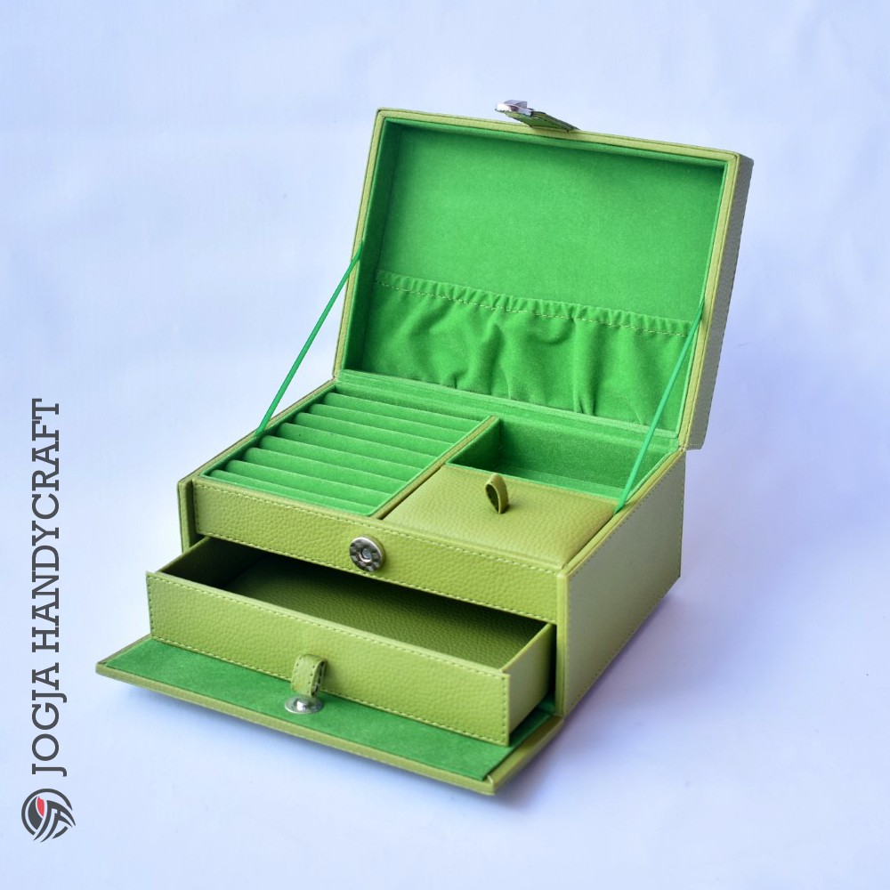 Kotak Tempat Perhiasan Cantik Original / Jewelry Box Green