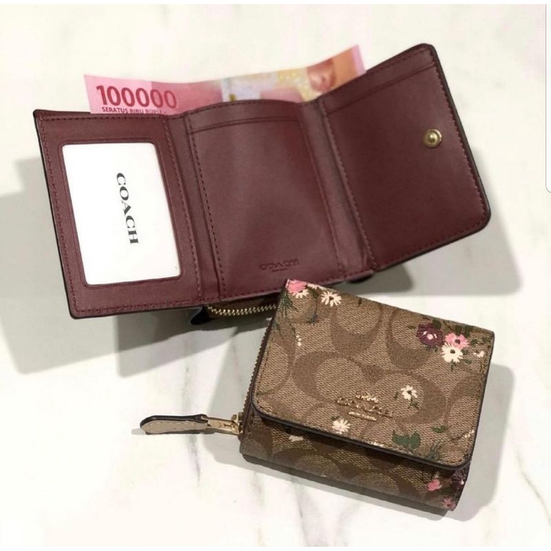 dompet kecil coach signature with pink flower