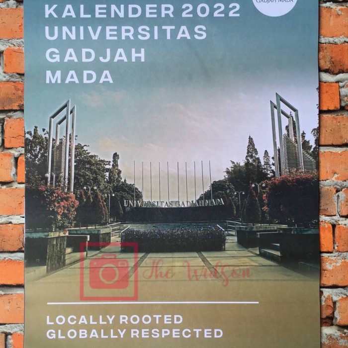 

READY KALENDER DINDING 2022 UGM FULL COLOR TERLARIS