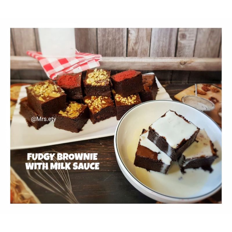 

ORI Brownie Fudgy With Milk Sauce Size 24