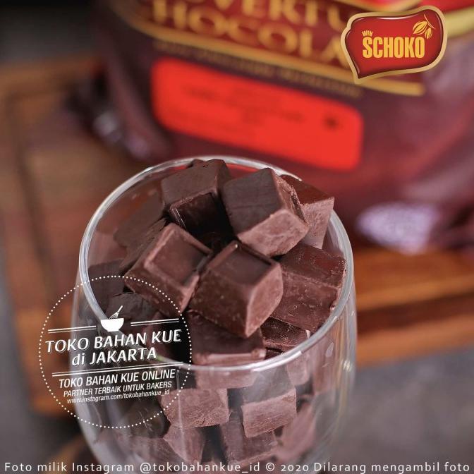 

Schoko Dark Chocolate Couverture CUBE 60% 1kg Cokelat Baking Coklat