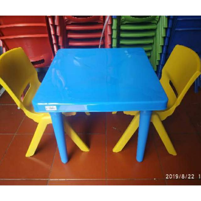 Meja belajar anak Onyx 2 kursi olymplast bahan plastik Meja belajar anak Onyx 2 kursi olymplast bahan plastik