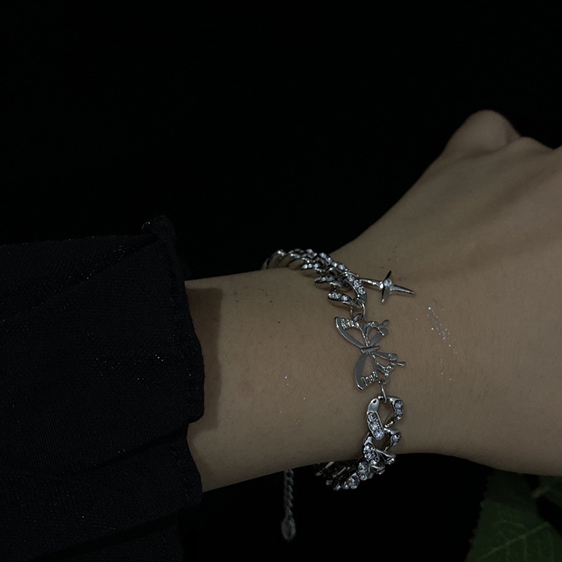 Gelang Rantai Tebal Desain Kupu-Kupu Salib Aksen Berlian Gaya Punk Hip Hop Bahan Metal
