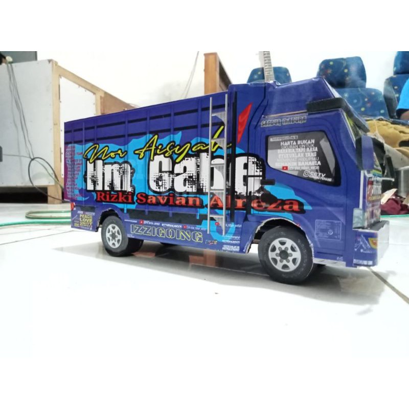 miniatur truk oleng hm cabe