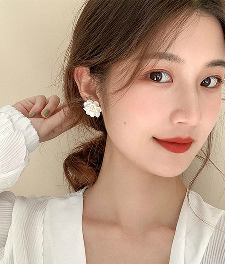 Anting Tusuk Sterling Silver 925 Desain Bunga Camellia Hias Mutiara Putih Gaya Vintage Korea Untuk Wanita