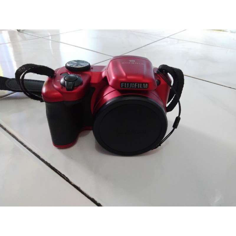 Kamera FUJIFILM FINEPIX S8600 Merah