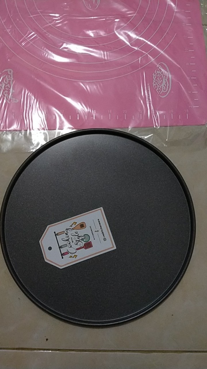 Non Stick Pizza Pan 22cm