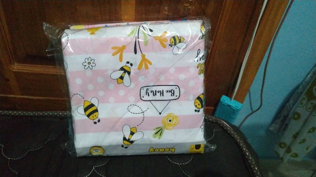 Bee My Friends - Kain Sprei Katun Lokal Meteran Carlotta