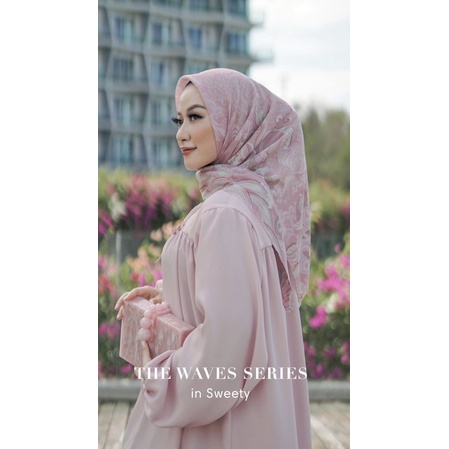 NEW The Waves Series Buttonscarves Sweety