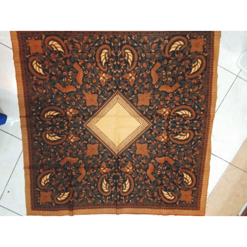 Udeng Batik Motiv Manuk Ireng