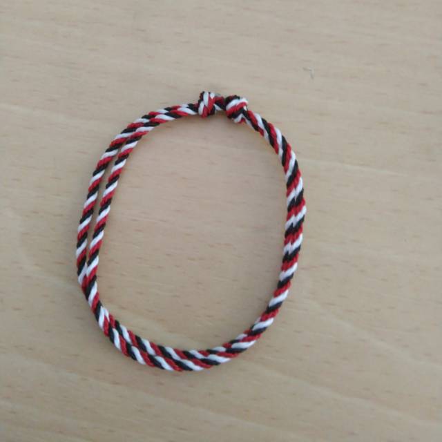 Gelang tridatu bayi