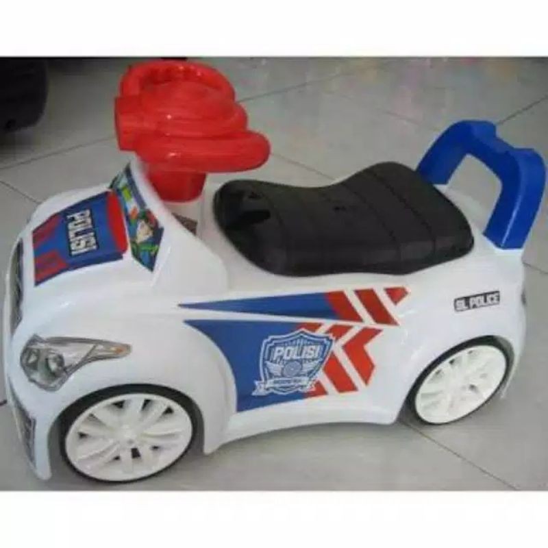 mobil tunggang anak polisi SL bisa dinaiki