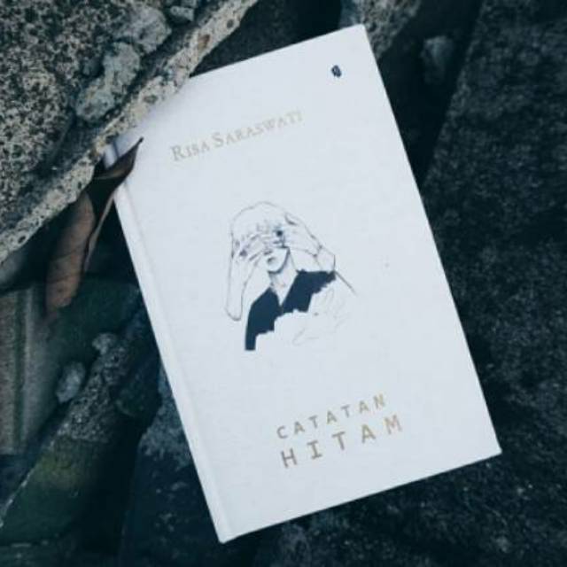 

Buku Catatan Hitam Karya Risa Saraswati - Novel -
