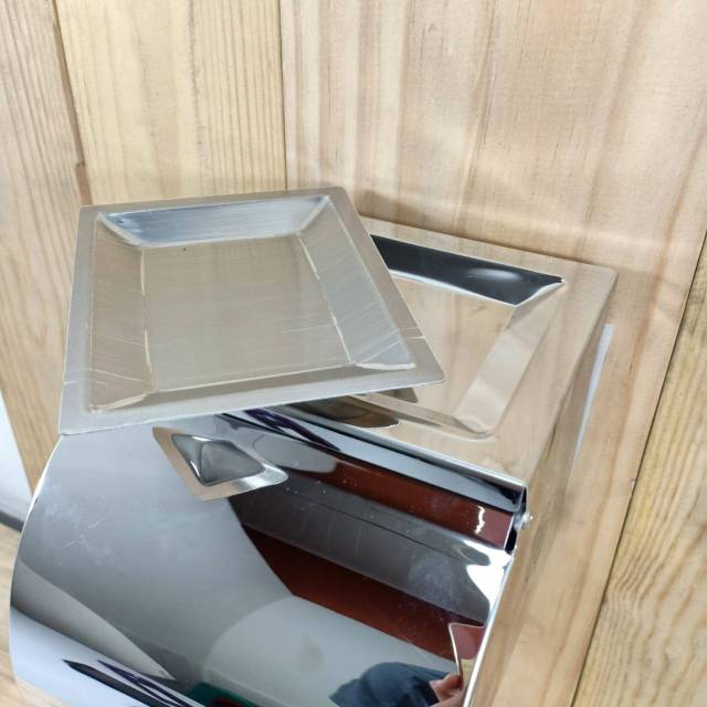 Tempat Tisu Toilet Roll Asbak