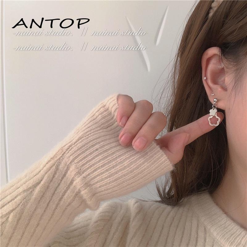 Anting Klip Bentuk Bunga Kecil Model Hollow Out