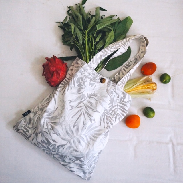 

Tas Belanja LYRA Leaf Printed Tote Bag White