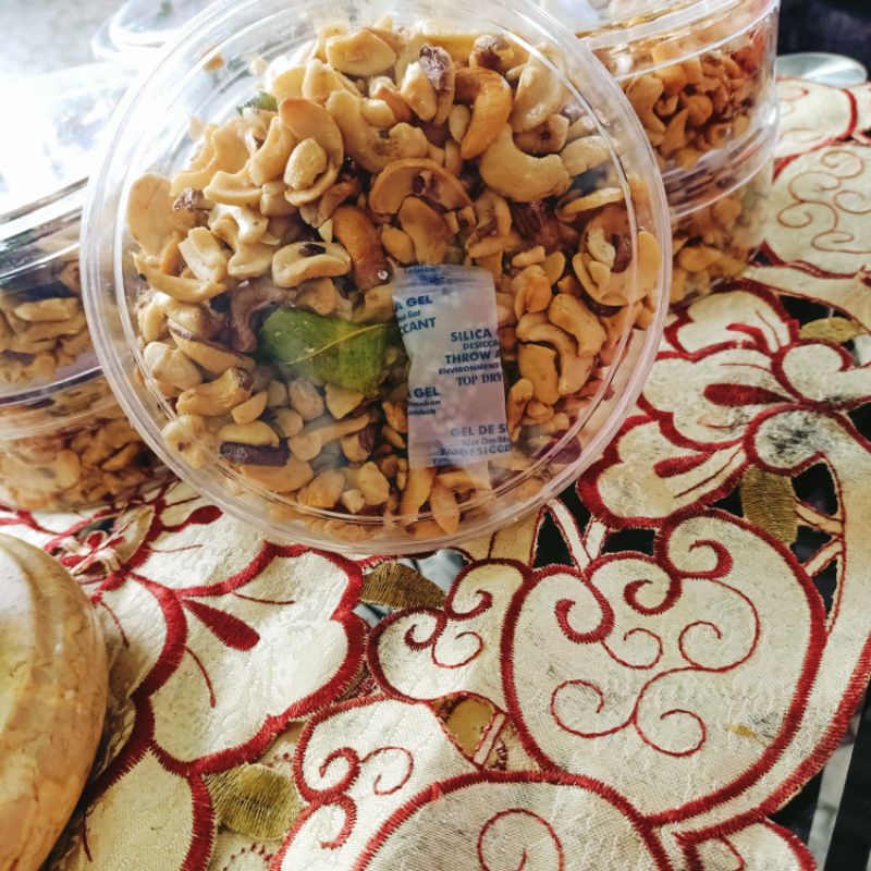 

KACANG MENTE DAUN JERUK