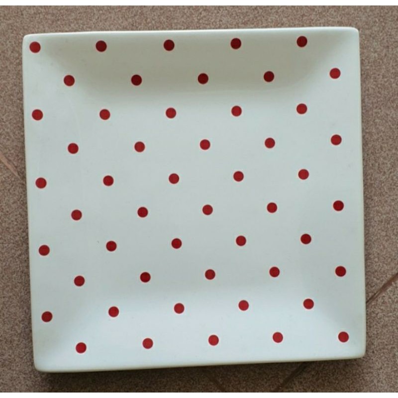 Piring Dinner Keramik Kotak Polka Putih Merah 25 cm