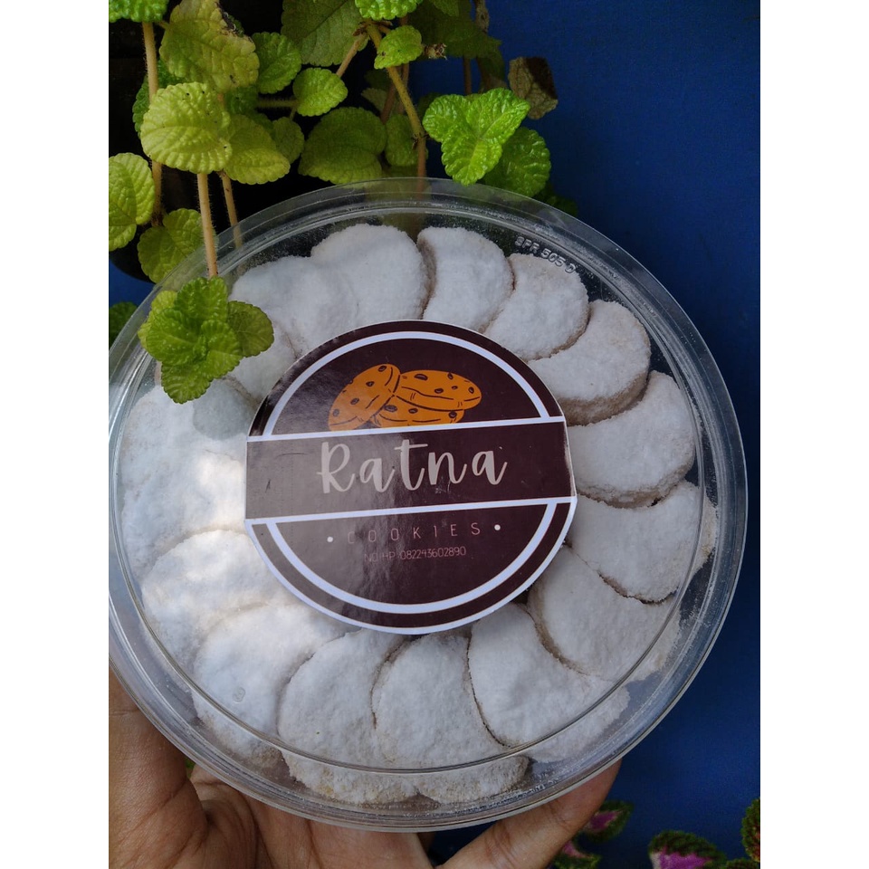 

Kue putri salju/kue kering lebaran