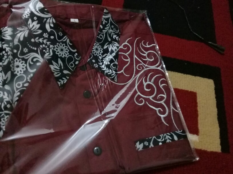 Kemeja Pendek Batik Motif Melati Model Clurit Kombinasi Bordir