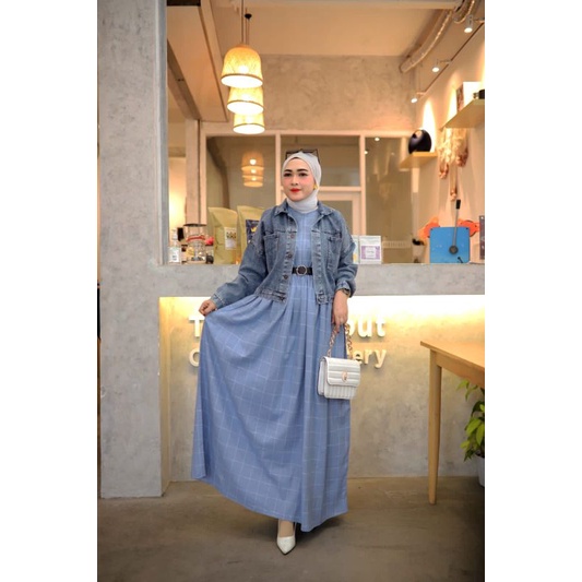 ANUM SET JEANS