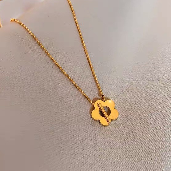 Kalung Desain Bunga Bahan Titanium Steel Minimal