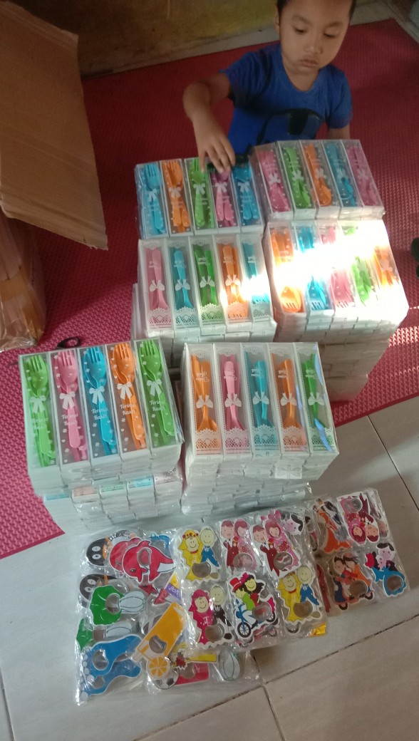 Sendok Garpu Sumpit Jerami Mika