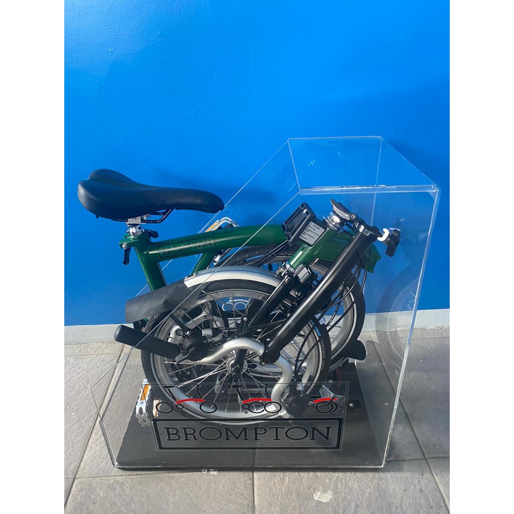 Holding Box Akrilik Brompton
