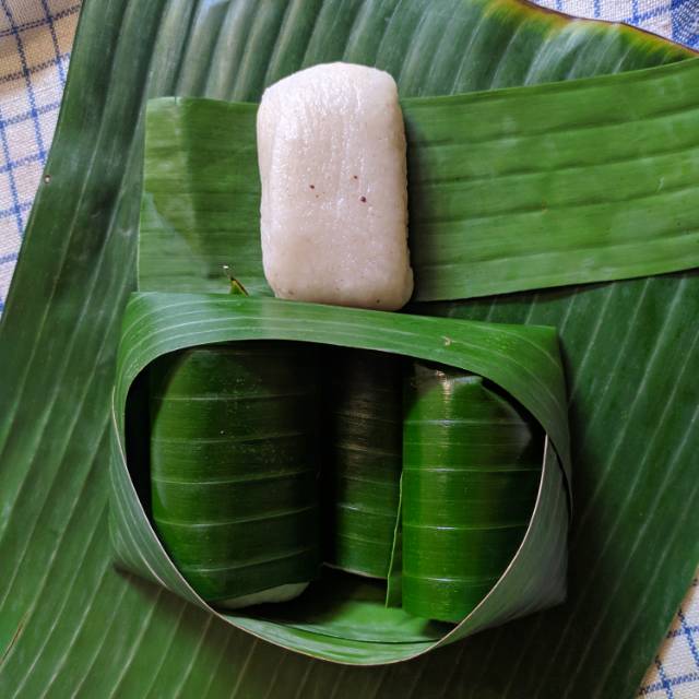 

ULI KETAN ASLI BERAS KETAN TANPA CAMPURAN ENAK BANGET